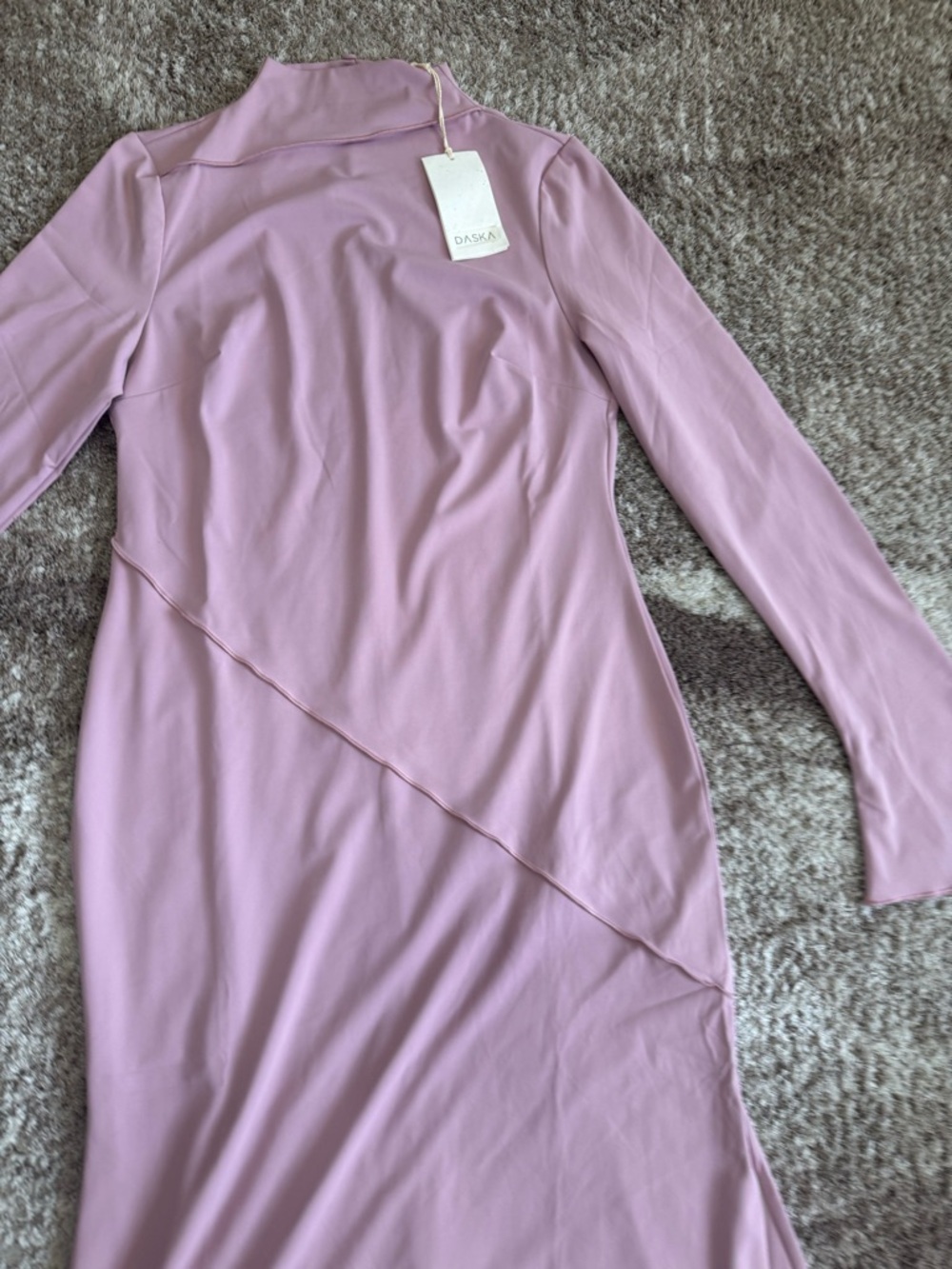 DASKA DRESS - Picture 2 of 3